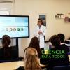 El programa 'Ciencia para todos' se vuelve a 'colar' en una clase virtual de Primaria en Fuenlabrada