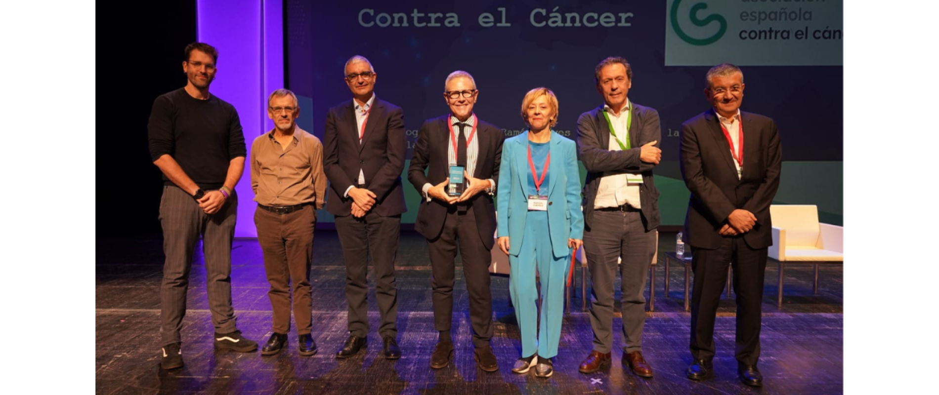 Los investigadores en cáncer reconocen la labor de la Asociación y la Fundación con el Premio Compromiso Social AESICA