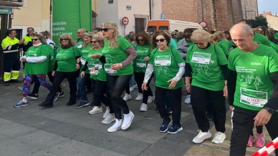 Salida de la marcha de la duodécima edición del encuentro deportivo-solidario que organiza la Asociación mejoreña.